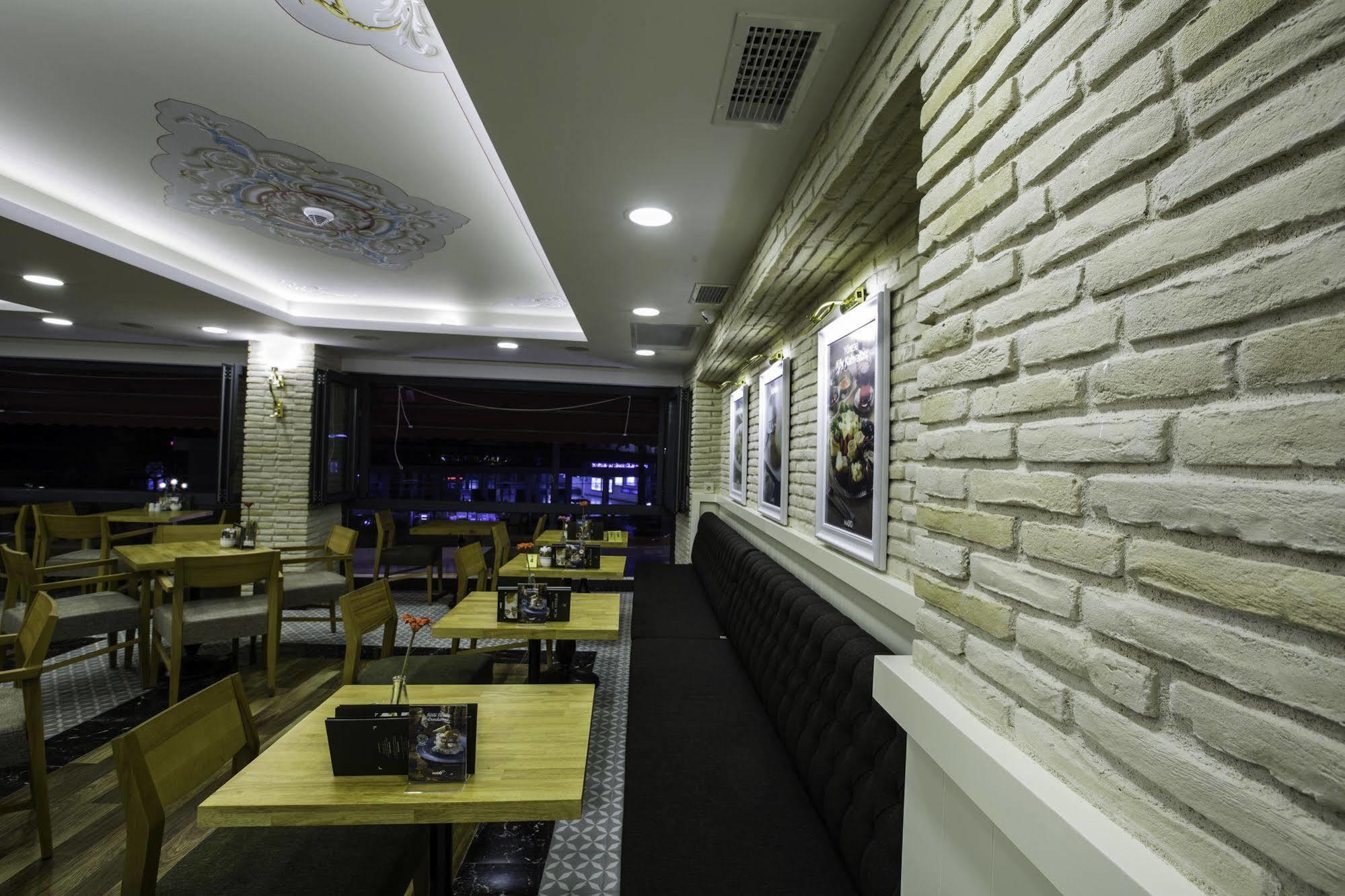 Hotel Phosphorion Istanbul Exterior foto Interior of a restaurant in Nicosia, Cyprus