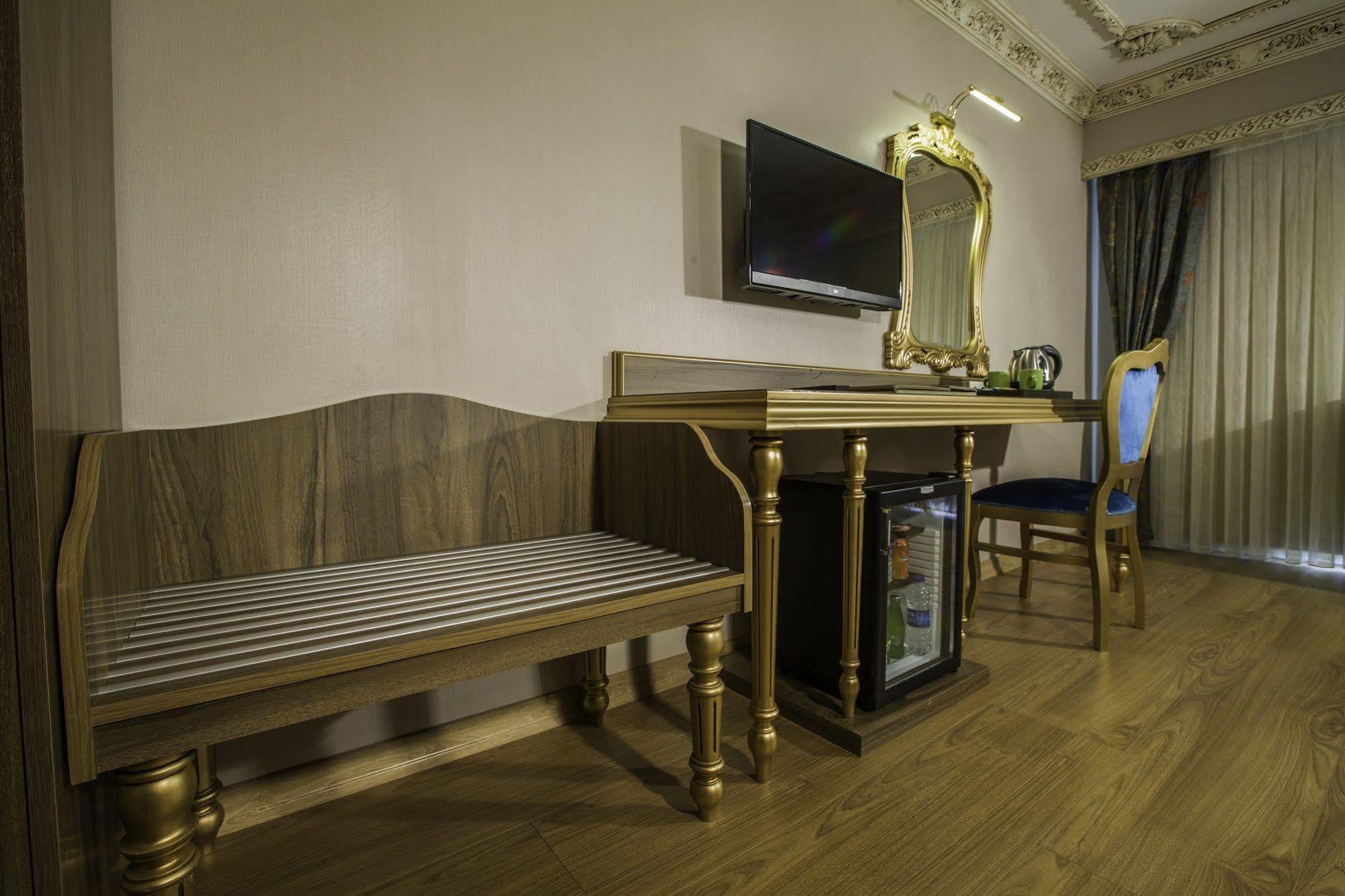 Hotel Phosphorion Istanbul Exterior foto A room at the hotel
